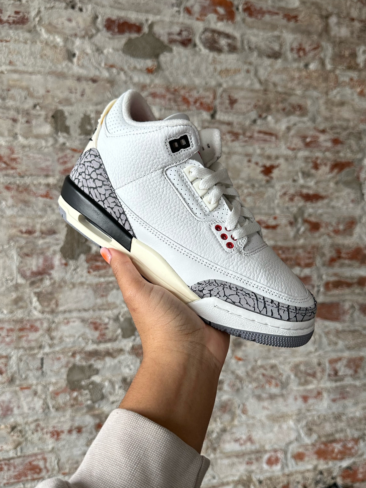 Air Jordan 3 White Cement Reimagined

#LTKshoecrush #LTKstyletip
