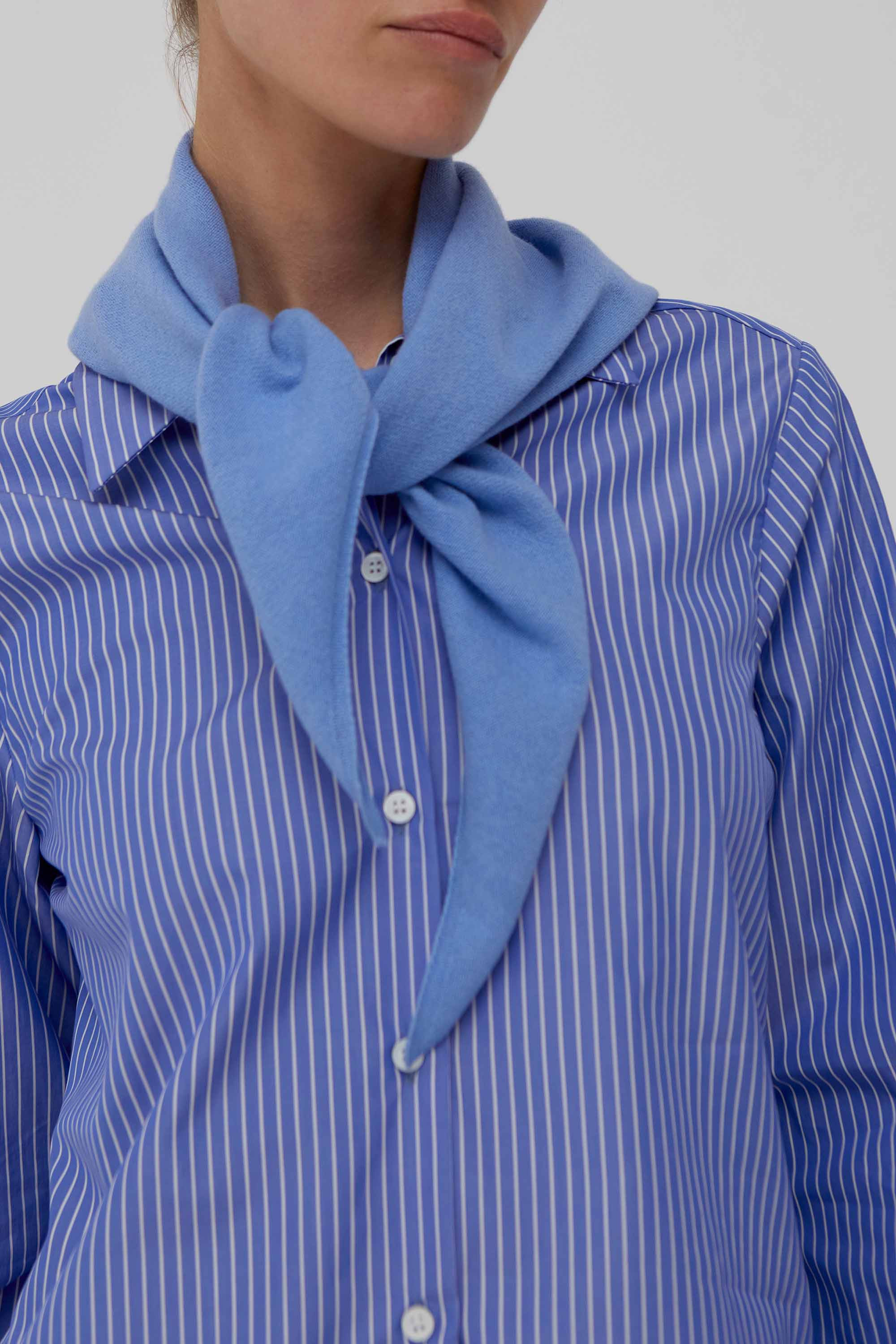 La Mini Scarf in Light Blue Cashmere | Amiya