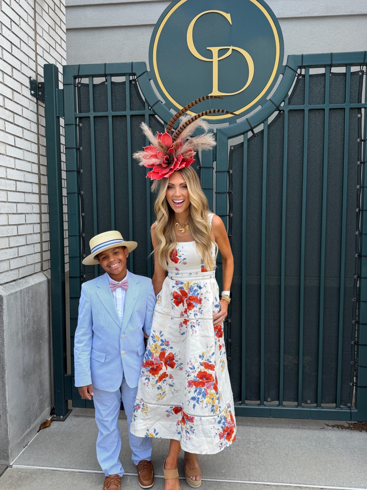 Derby day style from the mom
who had 24 hours to plan! 

I was connected to a gem of a man who finds tickets at the derby! Bobmcgarry502@gmail.com