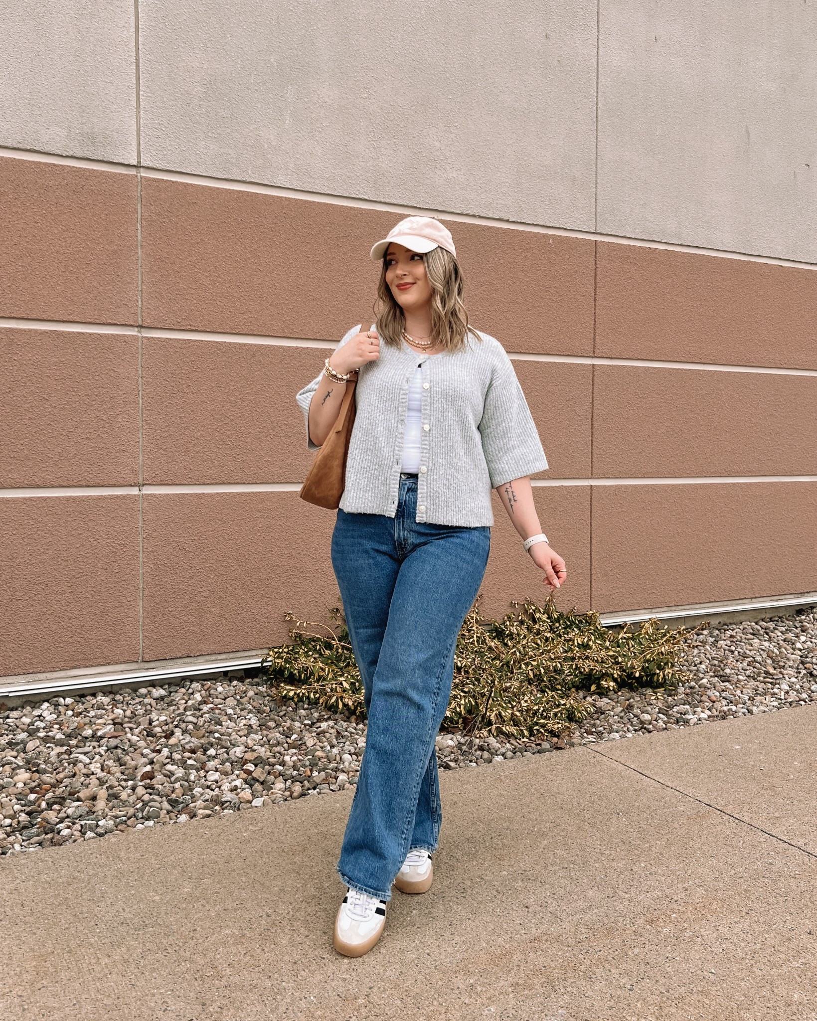 Casual spring outfit! Wearing my usual size 32 in the Abercrombie jeans (color is “dark with back distressed hem”) and L in the tank top and cardigan. Adidas Sambae run a bit big, I’m usually a 9.5-10 and got a 9.


#LTKstyletip #LTKspring #LTKmidsize