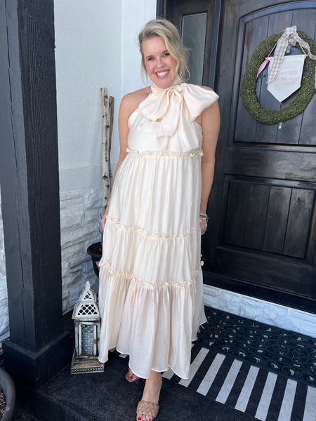 Bow halter dress by petal and pup

Save 20% with code DARCYV20


Blush/ivory tiered dress
No pockets
TTS 

Perfect for Mother’s Day or any spring and summer event

Braided Steve Madden kitten heal

Pearl jewelry 

#LTKstyletip #LTKwedding #LTKSeasonal