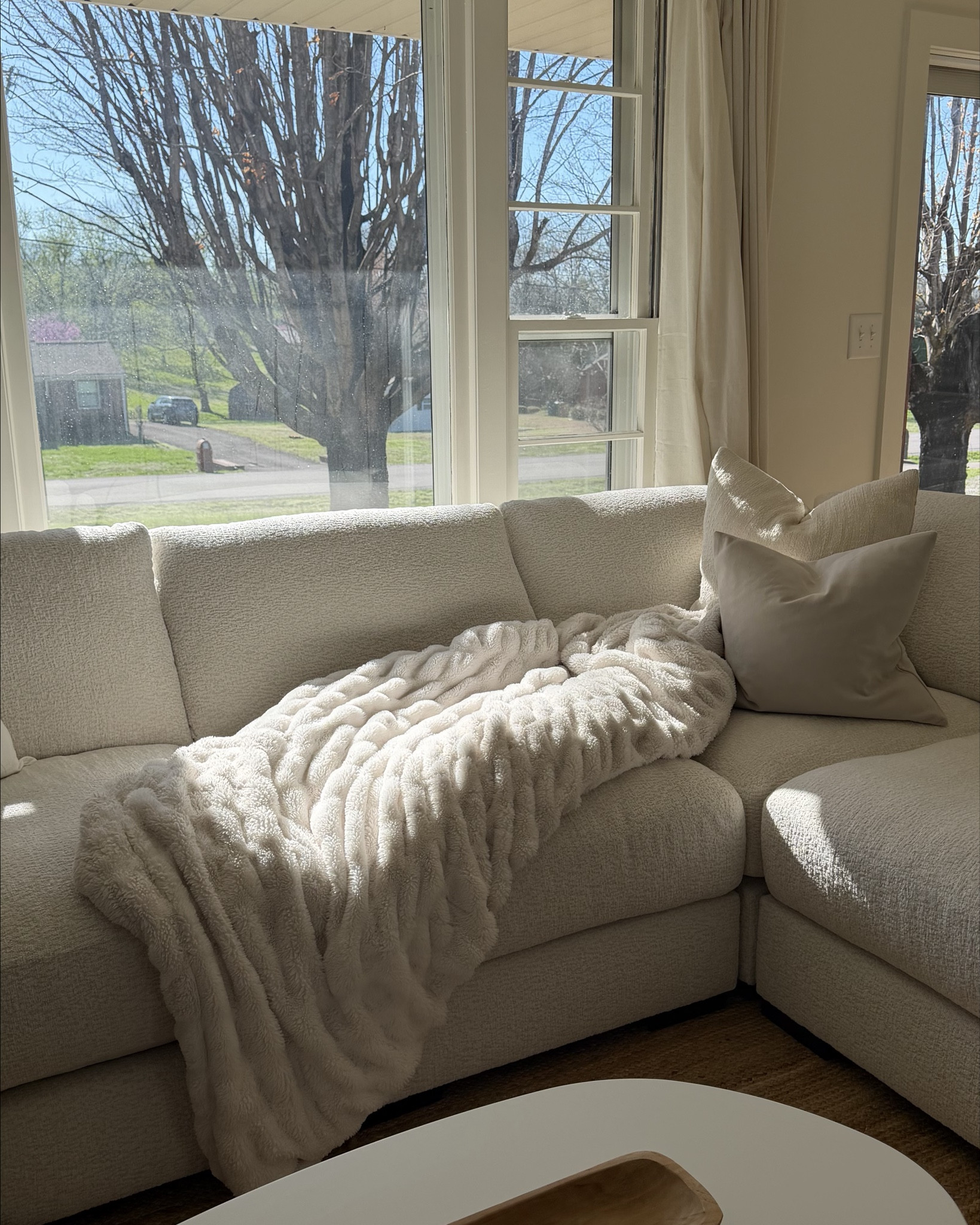 The best blankets in the world!! I sleep with one every night and we also use them on the couch! So soft ☁️ code MAKAYLA40 for 40% off!

#LTKSaleAlert #LTKSpringSale #LTKHome