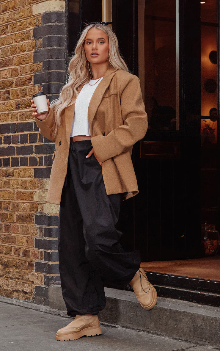 Black Lightweight Parachute Toggle Cargo's | PrettyLittleThing US