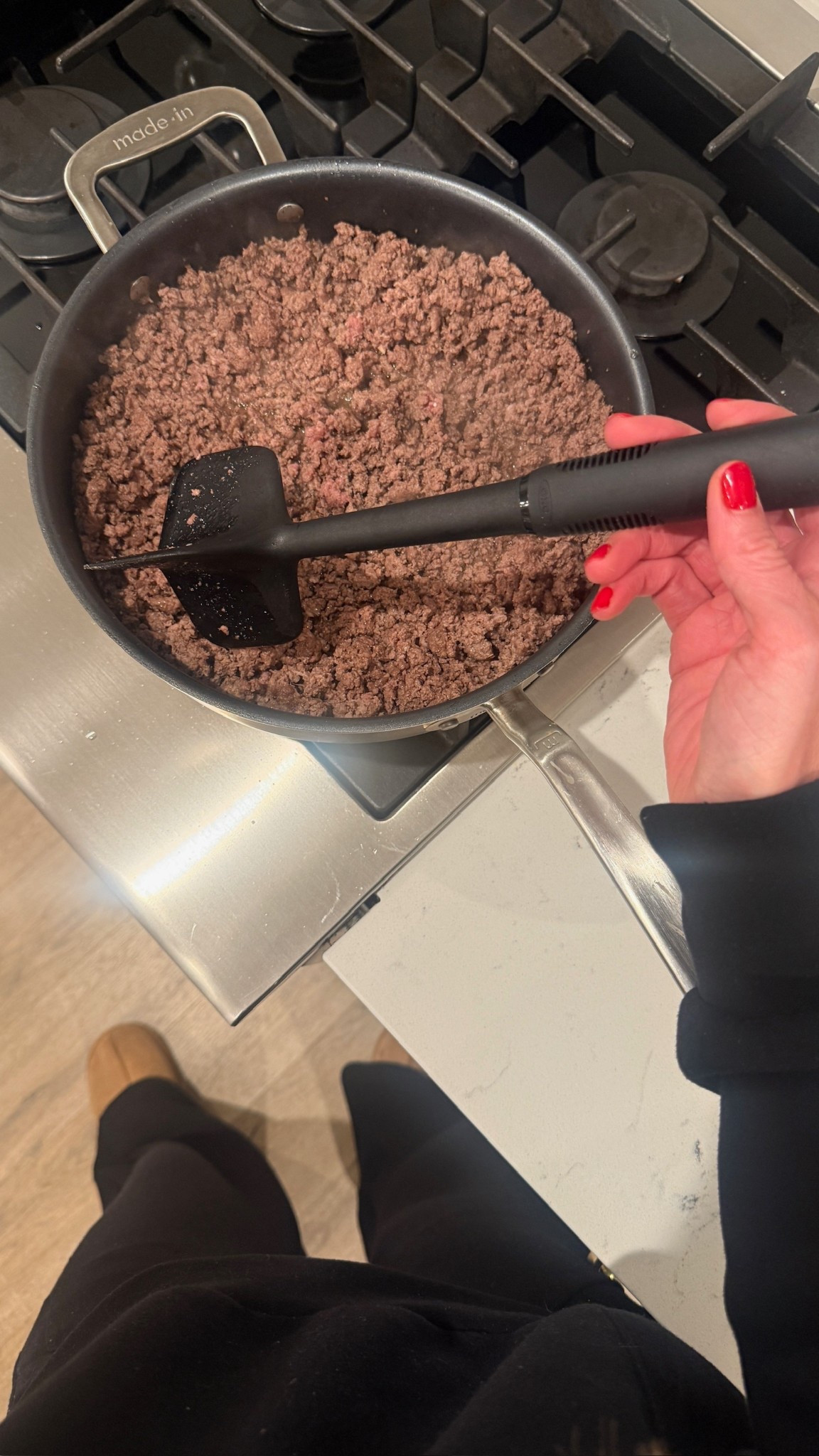 Comfy outfit for cooking! Black pants + slippers. 
Pants: run TTS
Slippers: run TTS

#LTKBeauty #LTKSeasonal #LTKStyleTip