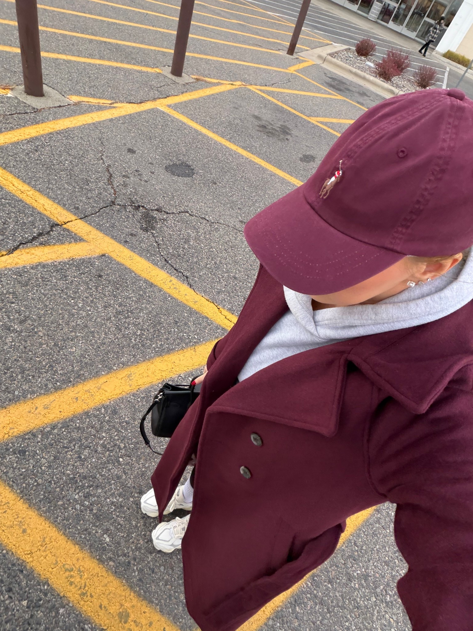 cold weather ootd 

Sweatshirt: M
Leggings: M
Coat: M


#LTKCyberWeek #LTKSaleAlert #LTKootd