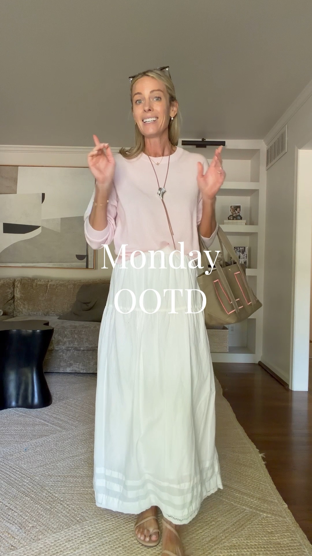 Love this look and a white long skirt is so good to have in your rotation! Treat it like a white denim but comfier :) xo 