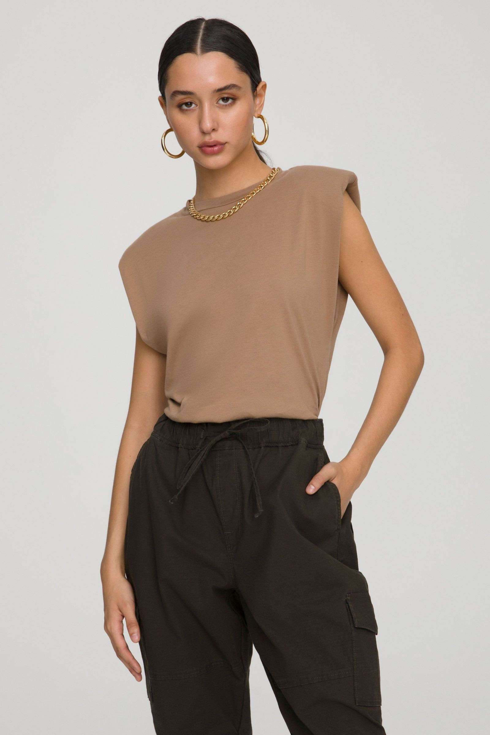 STRONG SHOULDER TANK | TAUPE001 | Good American
