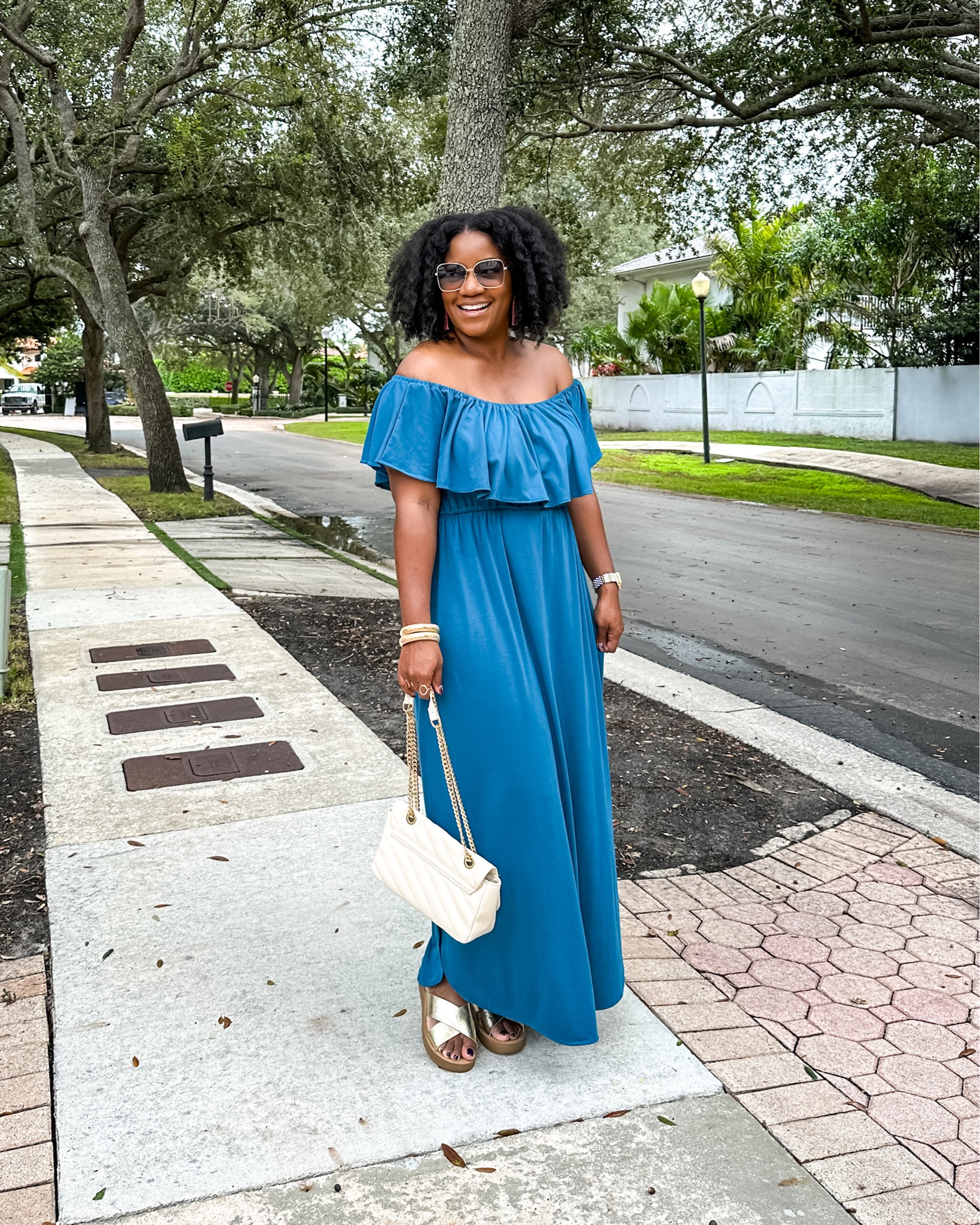 THEE perfect casual dress - and it has pockets!! TTS - wearing a L. #FoundItOnAmazon

#LTKmidsize #LTKfindsunder50 #LTKover40