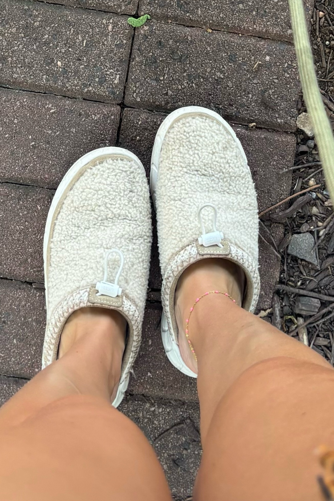 my fav fall shoes!! Sherpa uggs w a sneaker bottom!? yes plsss. also ik i need to clean these but they’re 2 years old lol - looks like the redid them & I’ll need to get the newest version bc omg 😍

#LTKFitness #LTKFallSale #LTKSeasonal