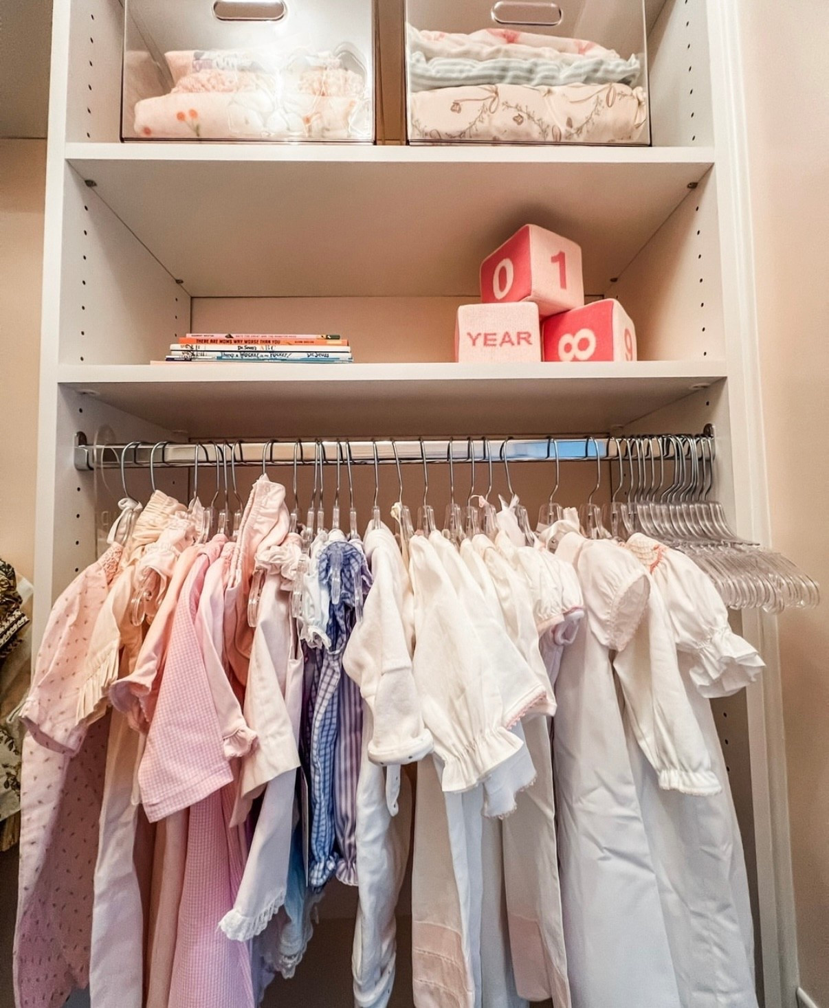 This baby girl nursery 😍