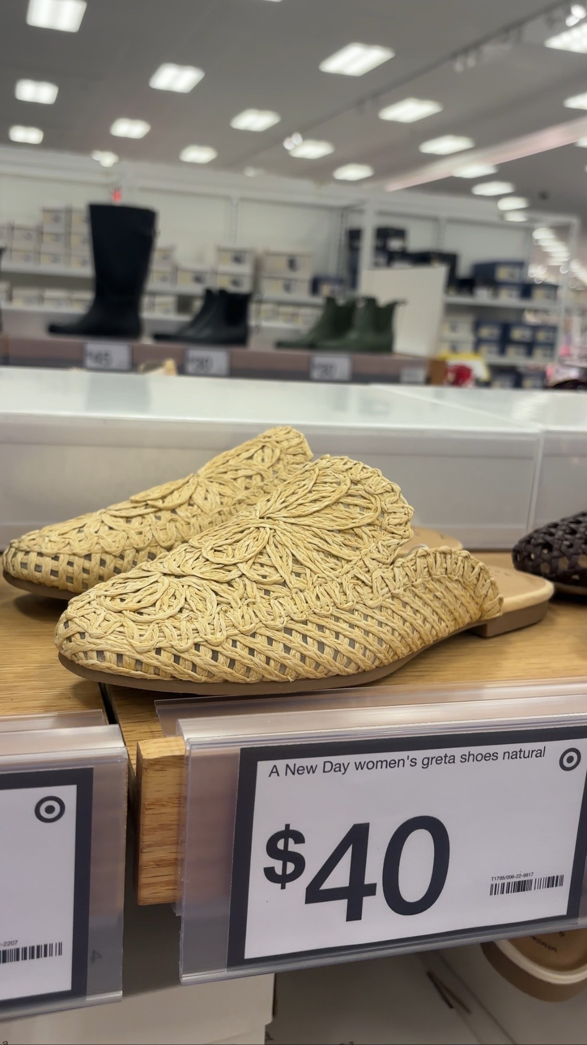 loveee these woven mules for spring!!!



target shoes. spring shoes. 

#LTKshoecrush