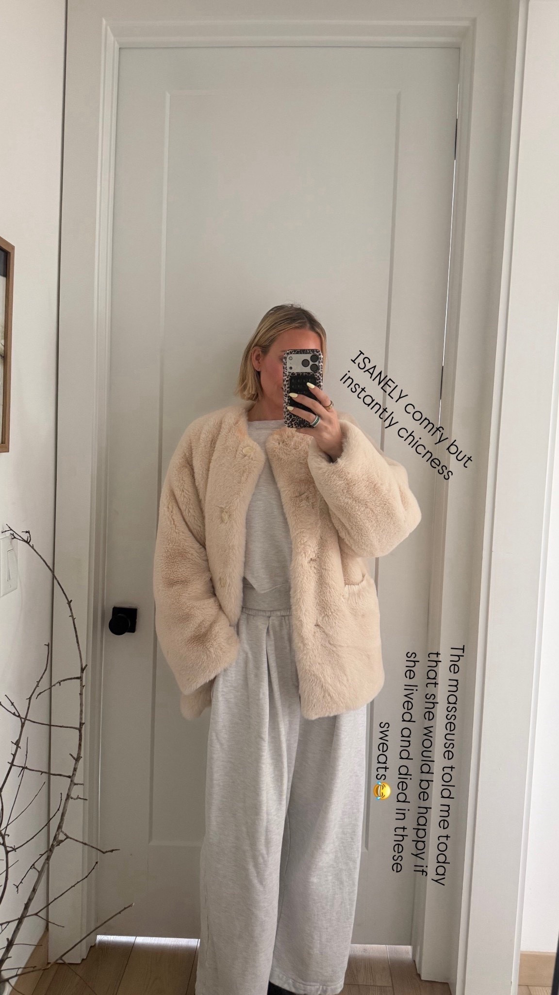 Wearing a small in the faux fur. It runs very oversized. Wearing a small in the sweatshirt and the sweatpants as well. Tall
girl friendly ￼

#LTKTall #LTKSeasonal #LTKootd