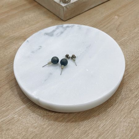 Love this soap dish. Yep, it’s a soap dish that’s perfectly used as a jewelry dish. 

•Follow for more home decor!!•

#homedecor #decor #jewelrydish #jewelry #target

#LTKhome #LTKstyletip
