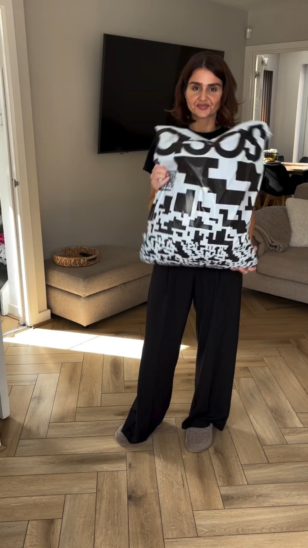 We all love an @asos haul !

#asos #asoshaul #momoutfit

#LTKuk #LTKunboxing #LTKspring