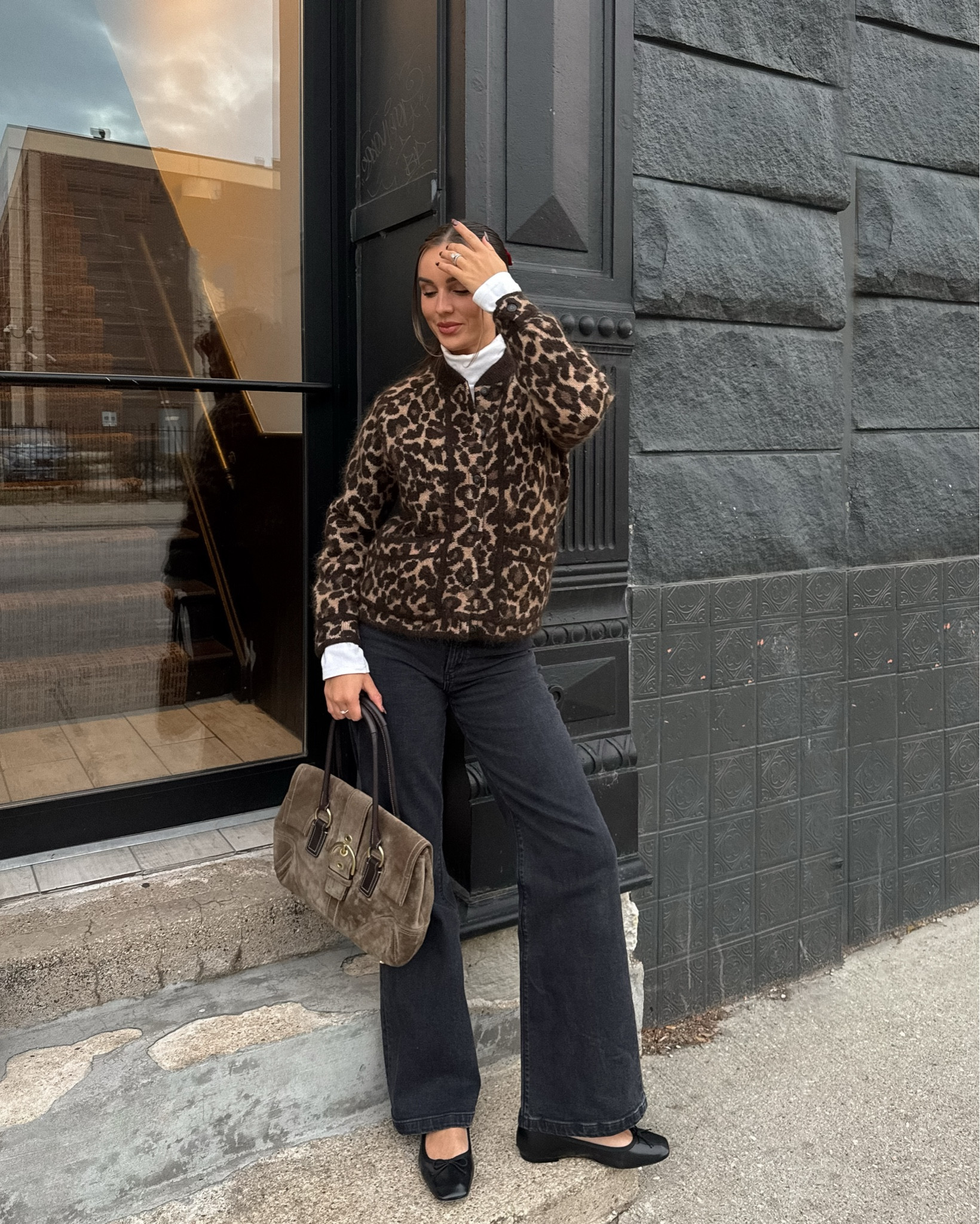 ♥️

sezane, leopard print, holiday hair bow, winter layering, black wide leg denim, affordable casual winter style 

#LTKHoliday #LTKSeasonal #LTKStyleTip
