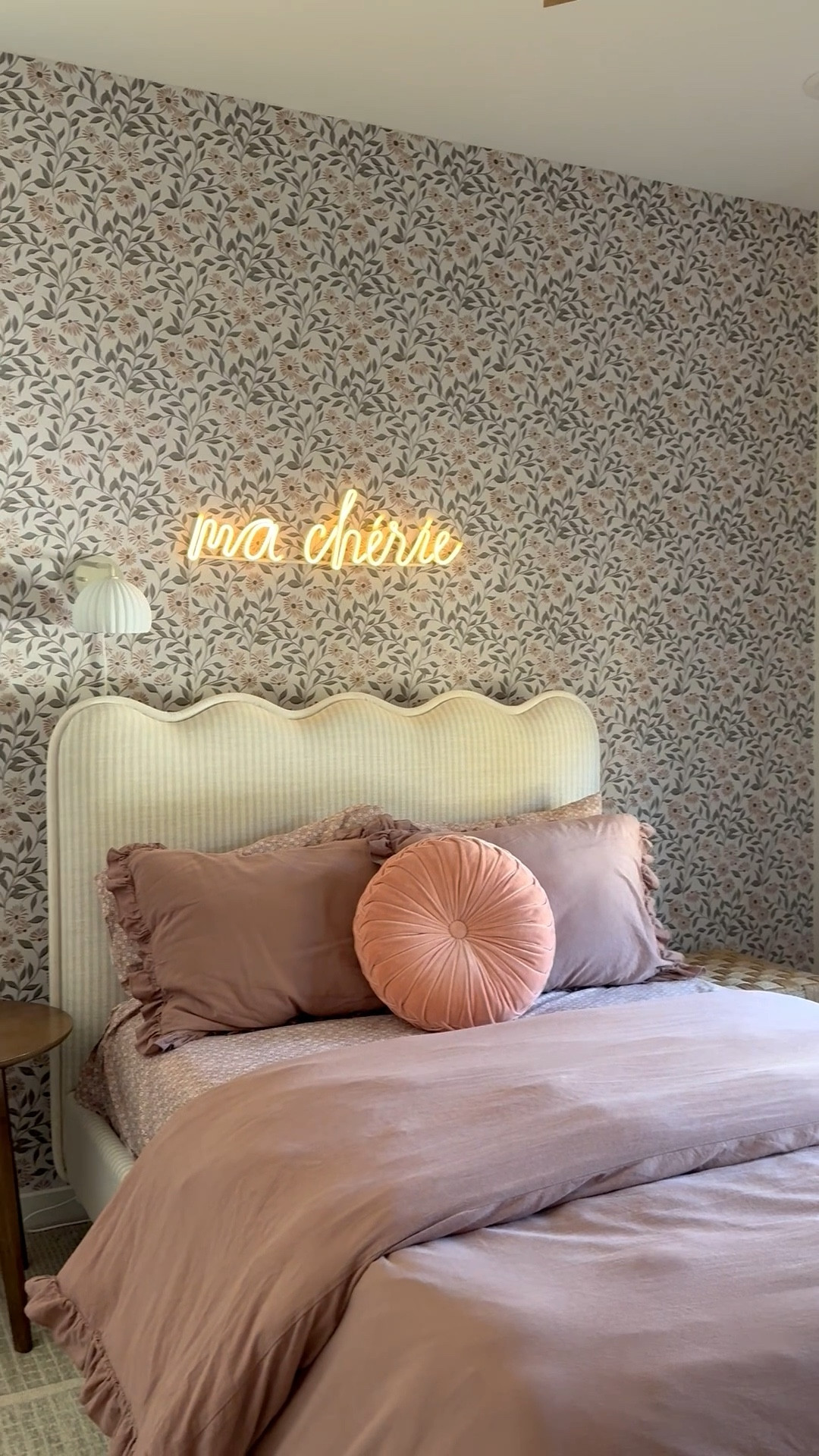 Little girls bedroom!