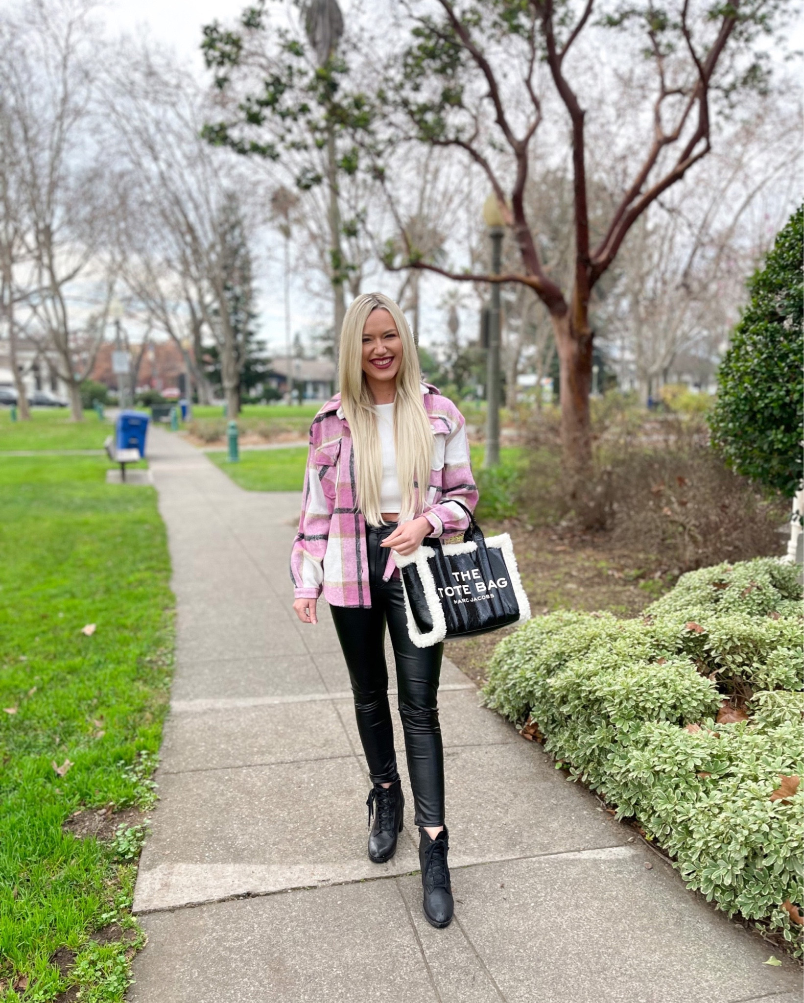 This Amazon shacket is super warm, affordable, and perfect for transitioning into spring!

Shacket: Small
Tank: Small
Pants: Black, 26



#LTKSeasonal #LTKstyletip