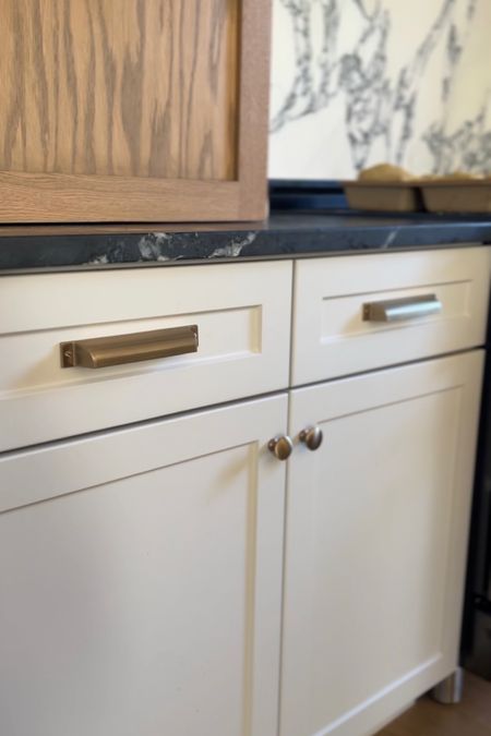Best cabinet hardware in honey bronze/champagne bronze/brass/gold - bin pull, cup pull, knob

#LTKhome