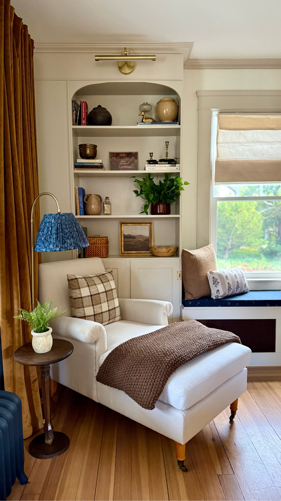 Found the most perfect chaise for this little corner. 



#LTKFallSale #LTKHome