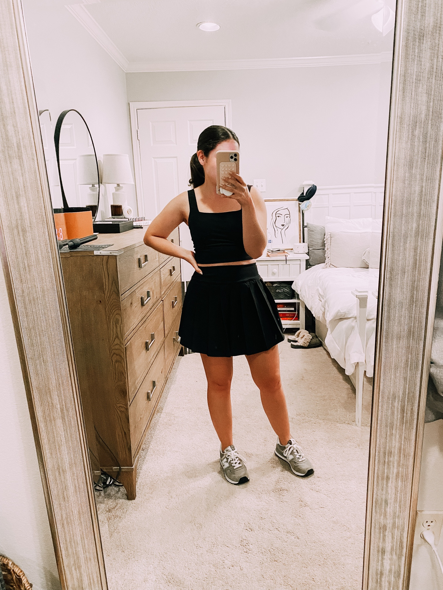 weekend ootd 🖤
My skirt is sold out in black from old navy but I linked a few similar options 

#LTKfitness
