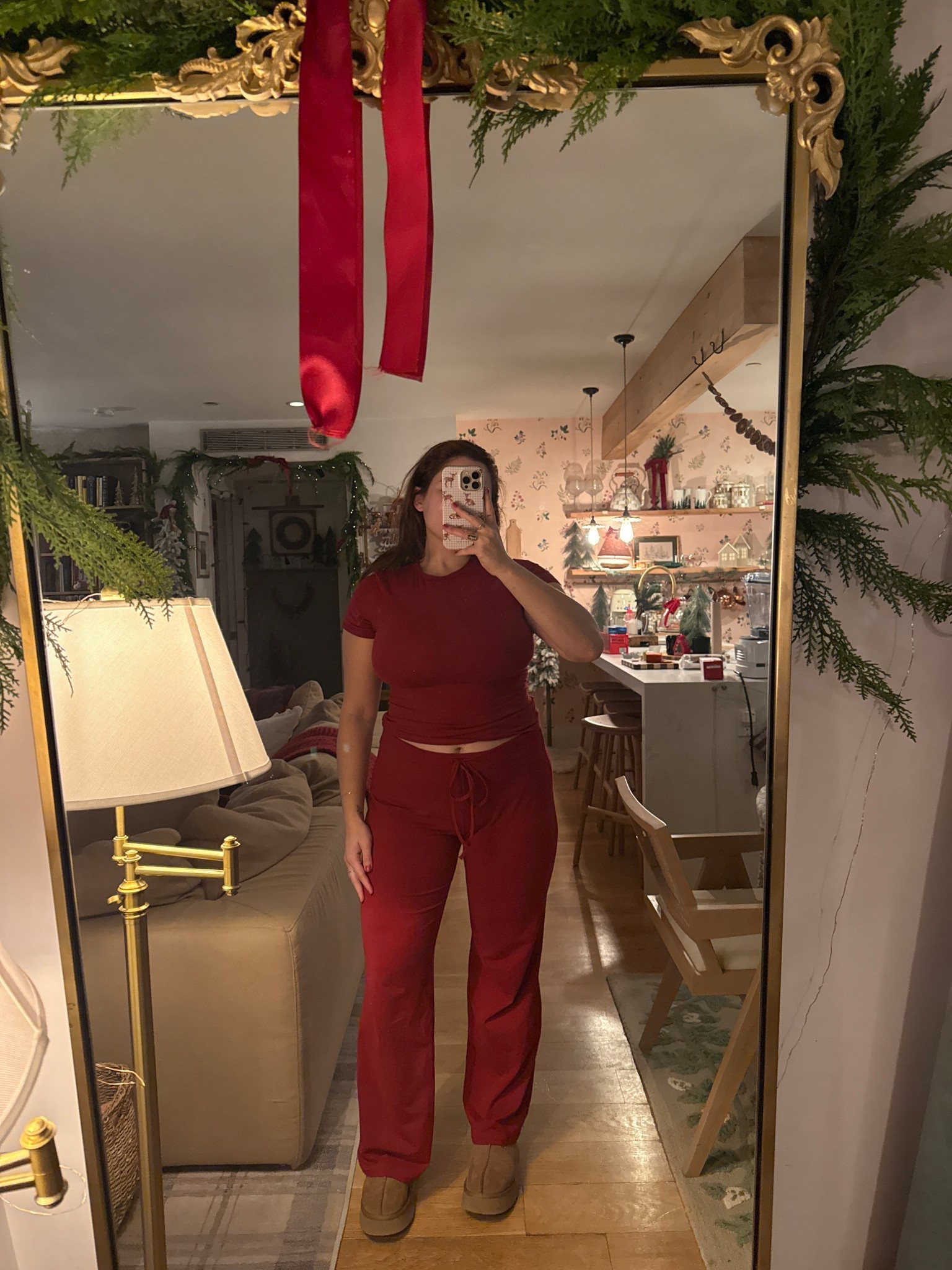 Skims lounge set in color brick 


#LTKHoliday #LTKMidsize #LTKGiftGuide