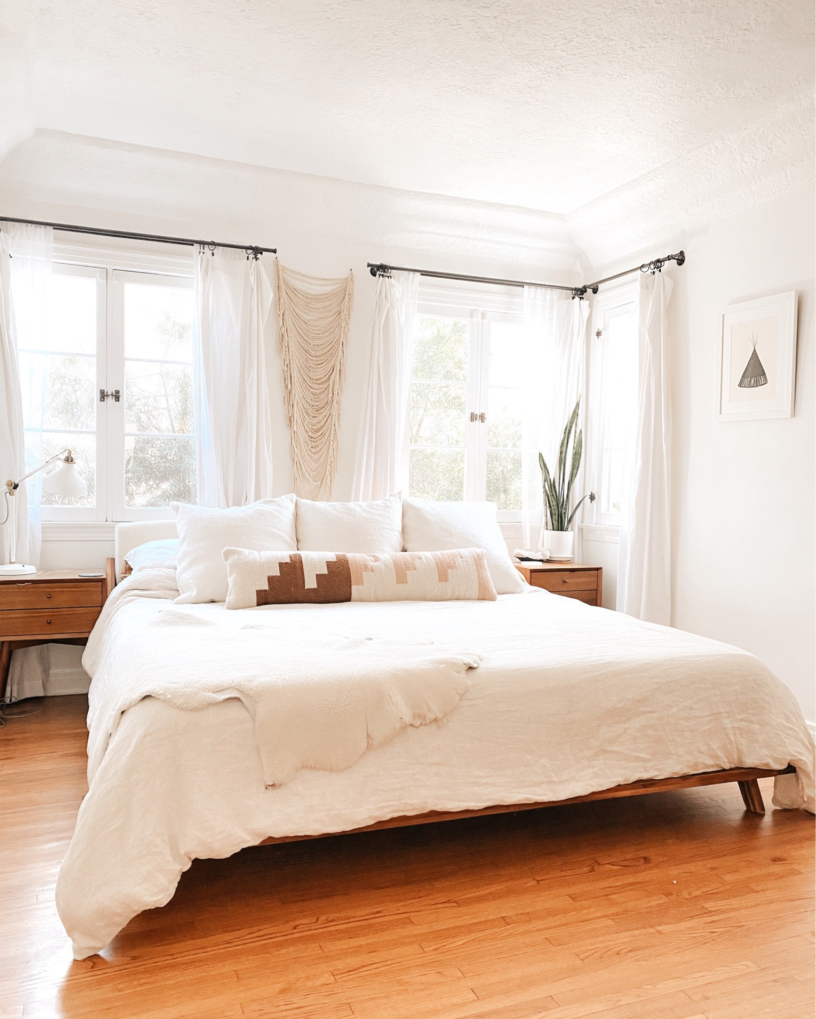 My Linen Bedding + Pillows from @the-citizenry are all 20% off right now! 

#blancobungalow 
#labordaysale
#thecitizenry
#linen
#linenbedding 

#LTKsalealert #LTKhome #LTKSale