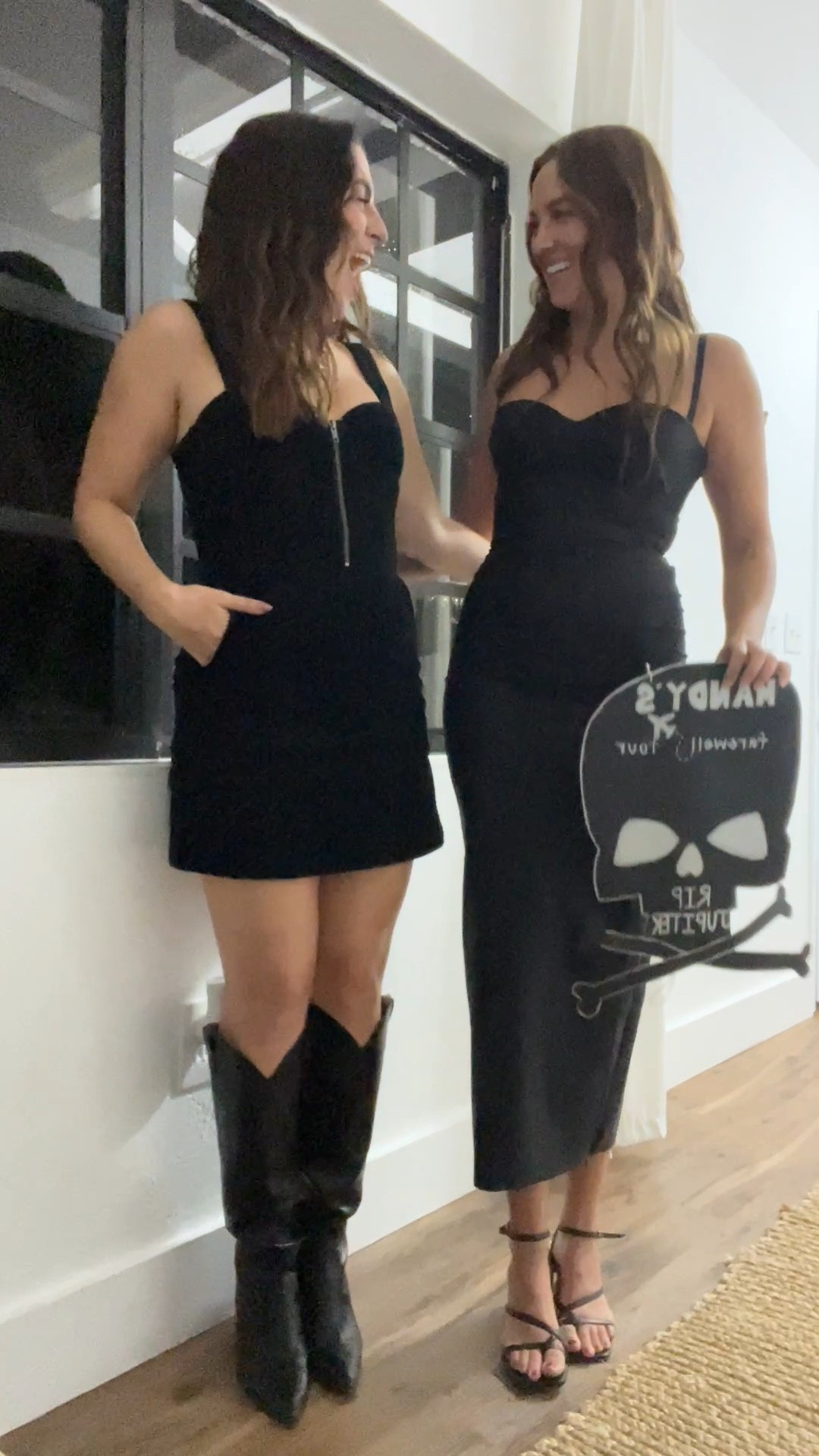 Weekend outfit! Dress is old Alice + Olivia but I linked other options! 

Weekend outfit | holiday style | outfit of the day 