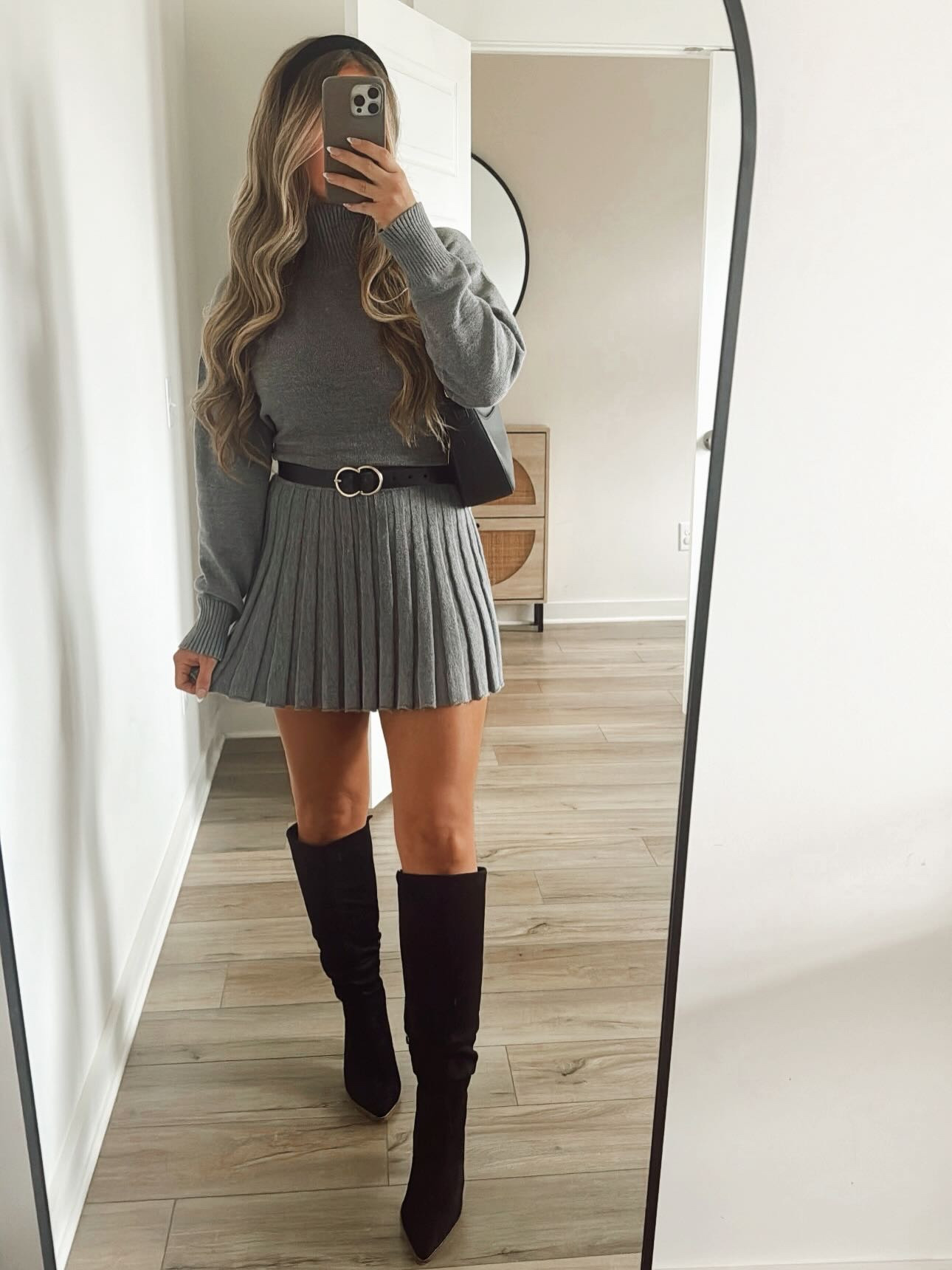 Here for all the cute skirt sets 🩶✨ (wearing size small, runs tts)

#LTKHoliday #LTKWorkwear #LTKmomlife