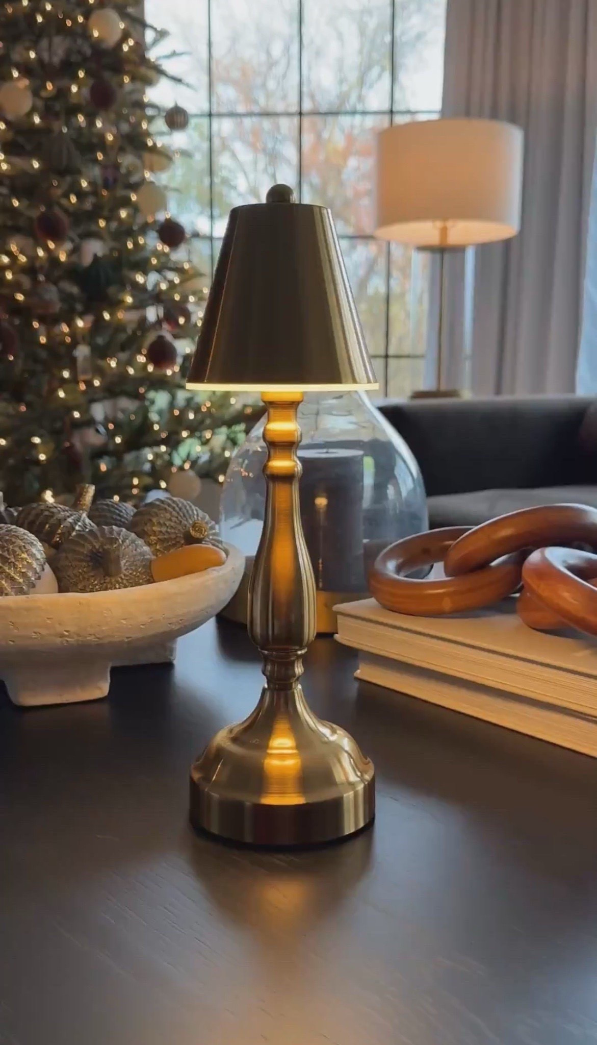 Gold Accent Home Decor  

Home  home decor  gold accents  gold lamp  wireless lamp  Amazon finds  Amazon lamp  affordable lamp  AdchedManor



#LTKHome #LTKSeasonal #LTKHoliday