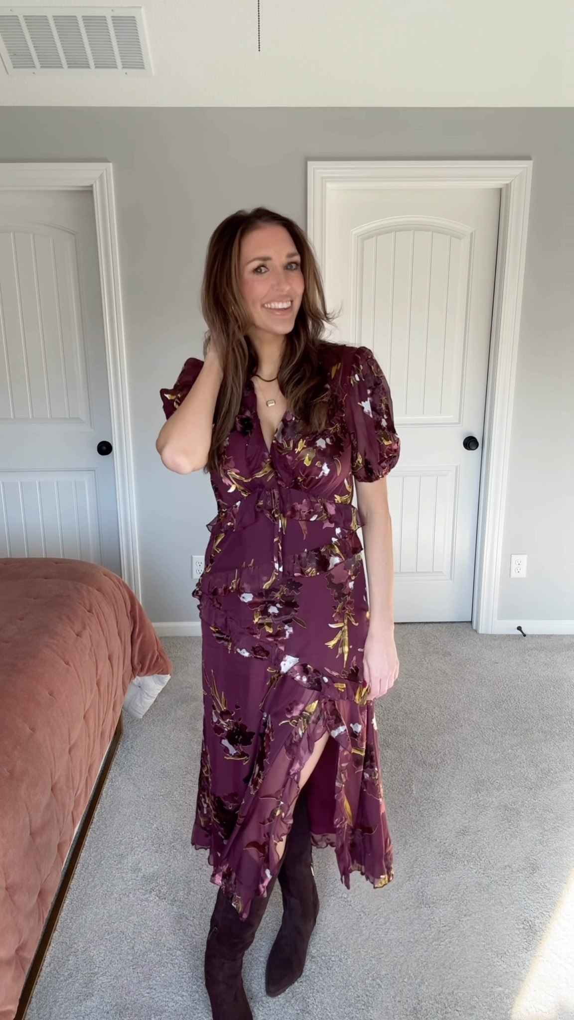 
Maroon + florals might just be the most underrated fall duo. It’s giving soft, romantic, and ready for every occasion…church, dinner, photos… you name it.


#LTKootd #LTKStyleTip #LTKSeasonal