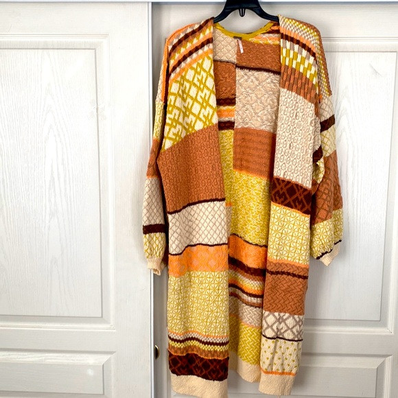 Free People sweater | Poshmark