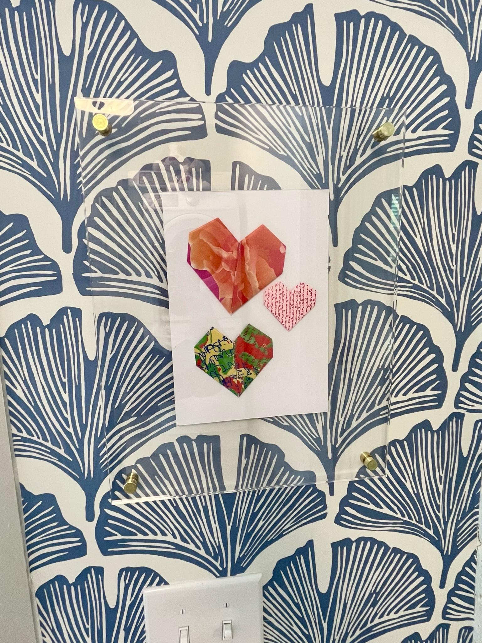 Laundry Room Refresh 🤍

Love this blue and white palm wallpaper from Amazon and acrylic frame with gold hardware from Target! Similar styles also linked. 

#LTKHome #LTKSaleAlert #LTKFindsUnder100