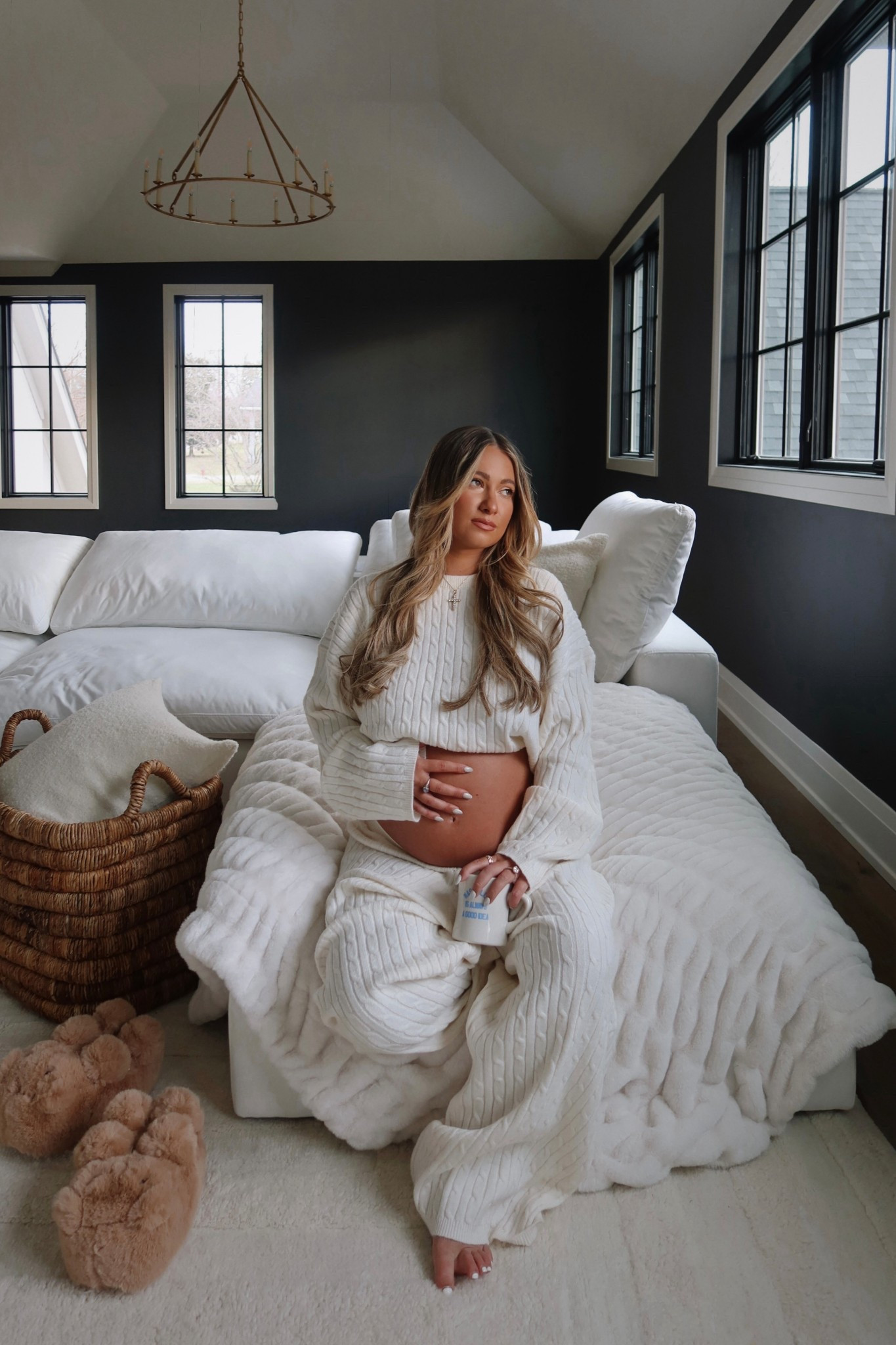 LOLA BLANKETS EARLY ACCESS SALE - 45% off alllllll blankets with code: HAILEEW45 ☁️



#LTKdayinmylife #LTKSeasonal #LTKHome