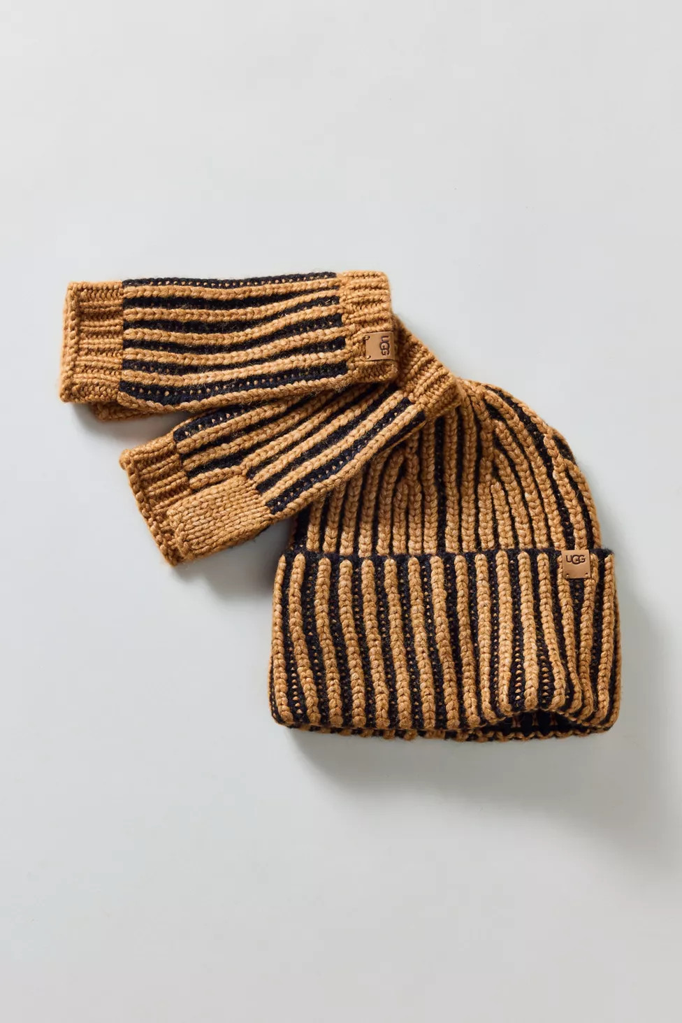 UGG Chunky Plaited Beanie & Fingerless Mitten Set | Urban Outfitters (US and RoW)