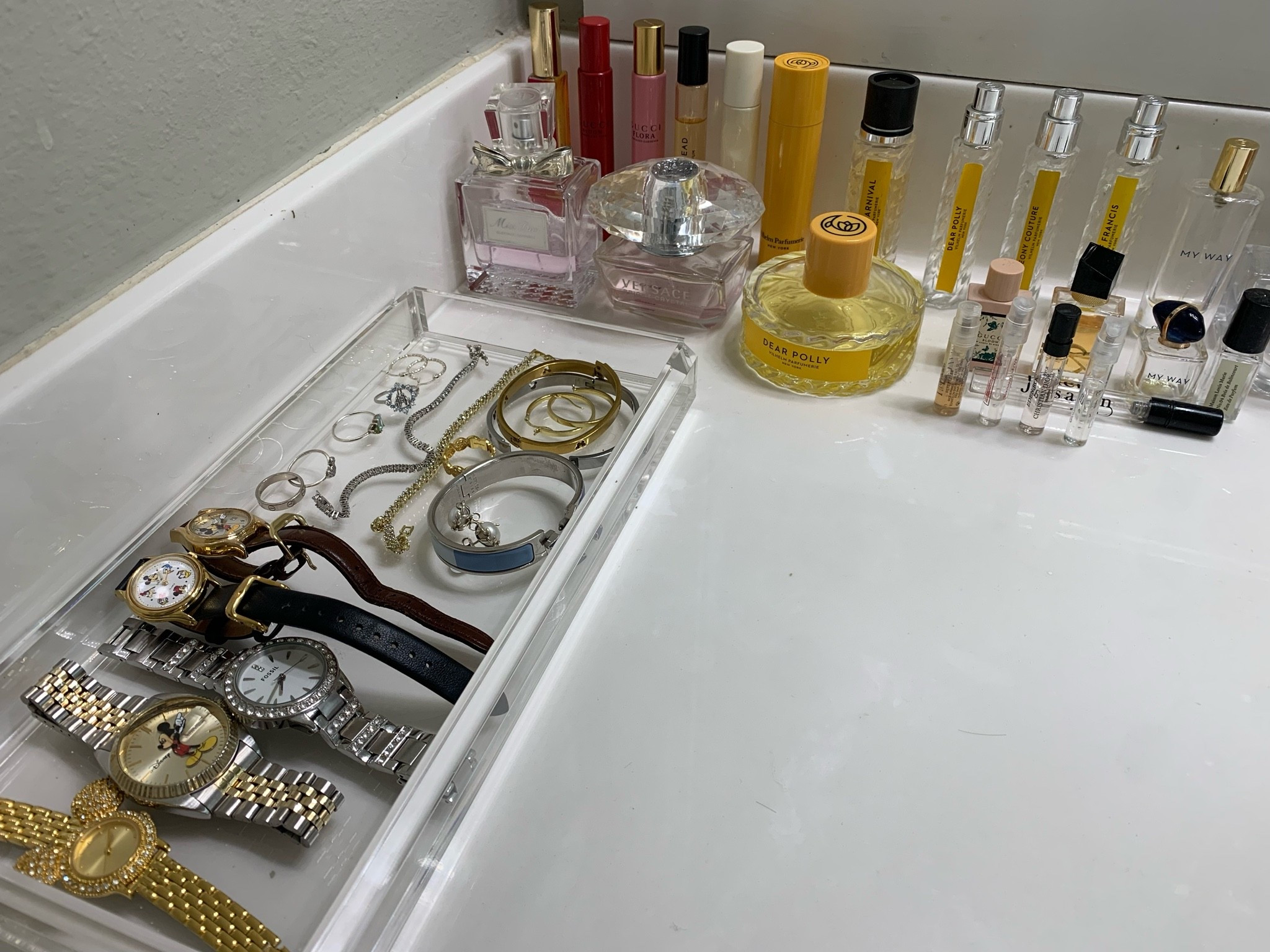 I love my new acrylic jewelry tray! It’s a perfect way to keep all your favorite pieces organized and beautifully displayed! Shop now 👇💍💎

#LTKHome #LTKselfcare #LTKBeauty