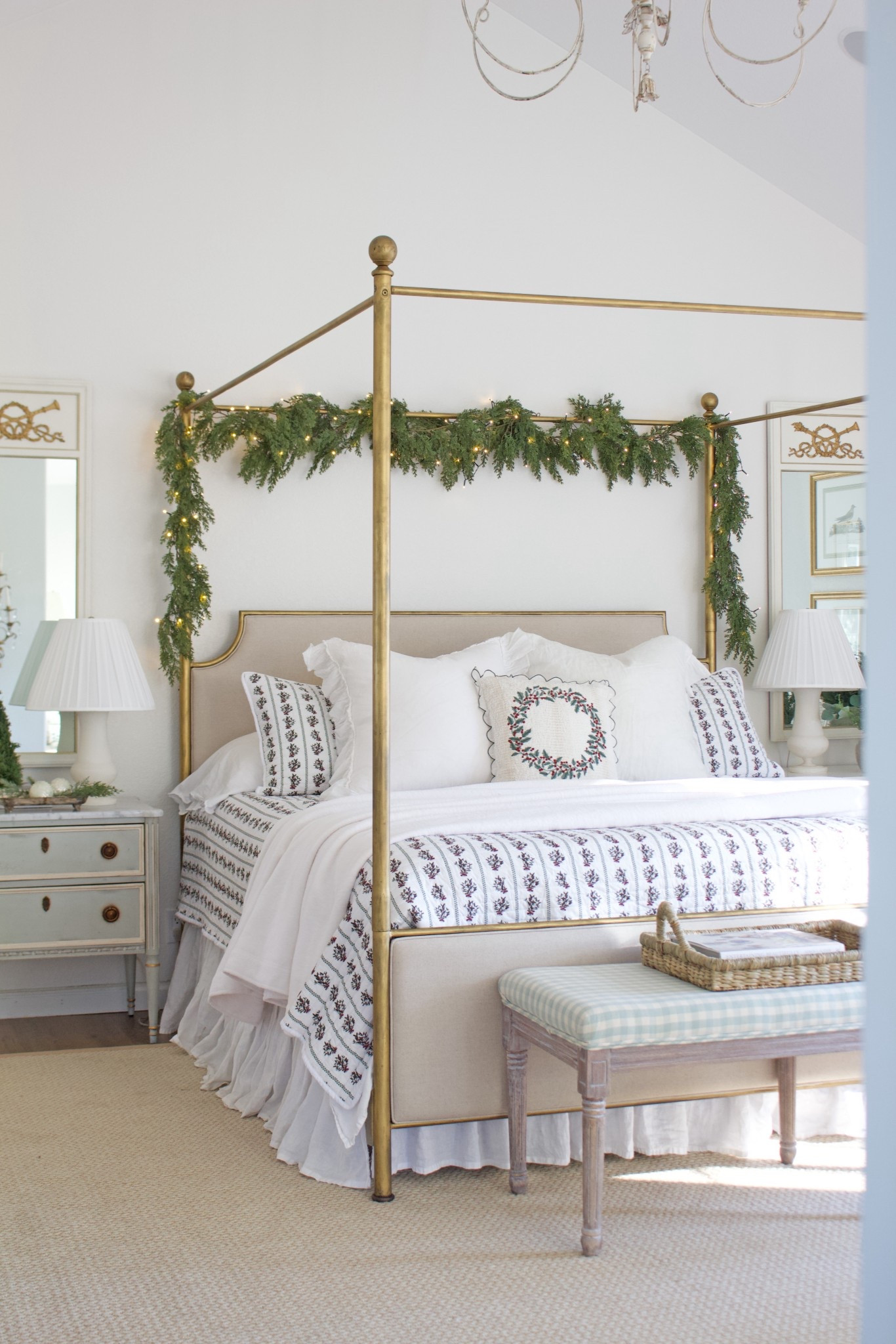 This time of year calls for cozy layers in the home and my new ultra-plush blanket from @peacockalley should be at the top of your wishlist! #ad Their All Seasons Framed collection is the perfect year round essential with its super soft brushed cotton and stylish stitched border, making it a go-to gift for someone special, or maybe even yourself!

Right now all blankets and throws are on SALE 20% off with code LTKB20! 

Shop my round-up of favorite blankets & throws from Peacock Alley!

#LTKSeasonal #LTKGiftGuide #LTKHoliday