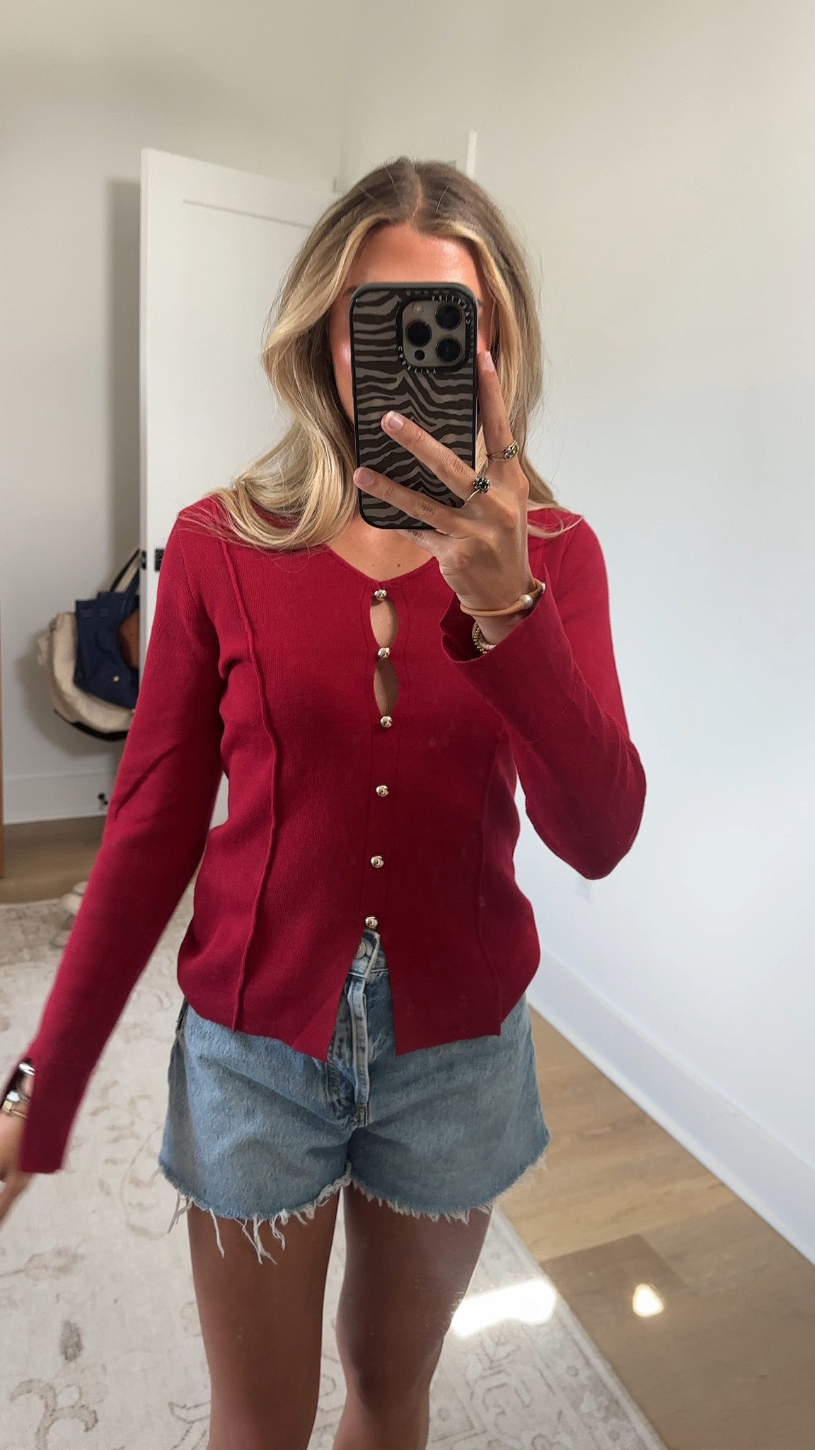 Amazon size small ECOWISH Keyhole Cutout Fitted Sweaters for Women Lightweight V Neck Shirts
Long Sleeve Pullover Knit Top, Decorative Button, Princess Seam, Slit At Hem and Cuffs, 2026 Fall Winter Layering Clothes

#LTKootd #LTKSeasonal #LTKSaleAlert