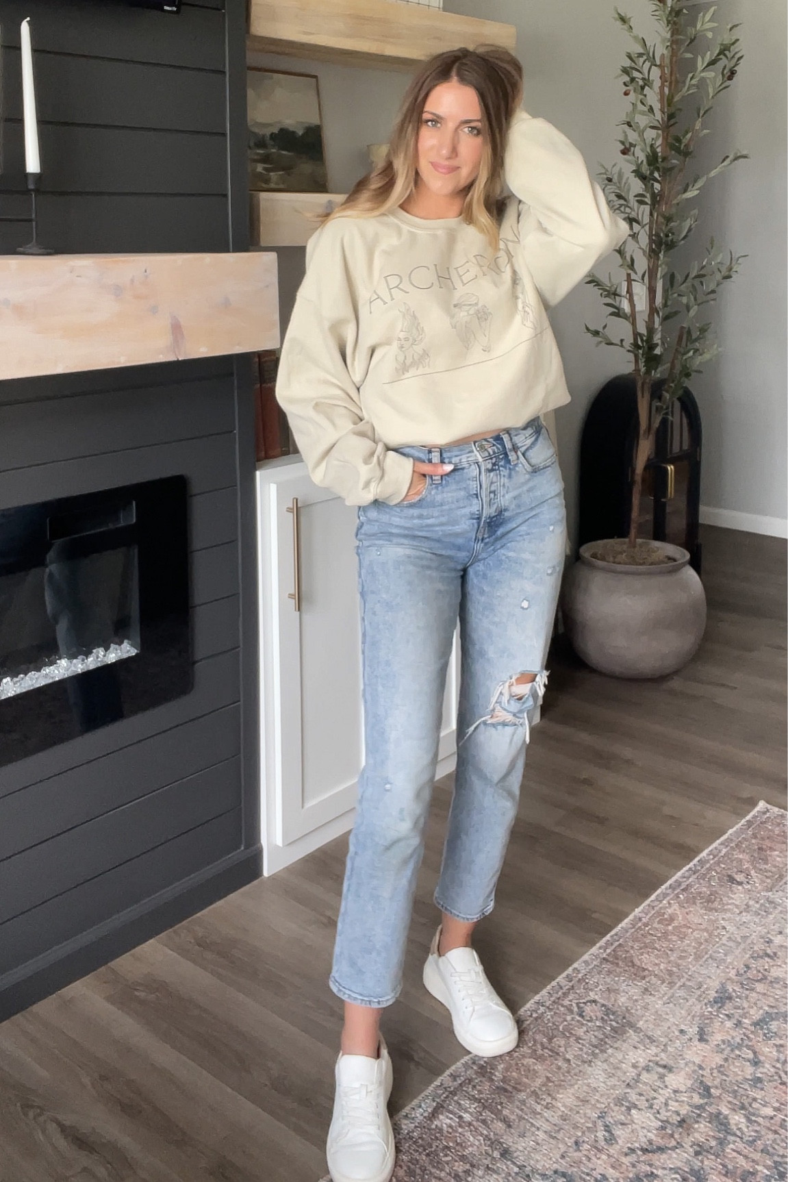 Top: XL
Jeans: 4

#LTKstyletip #LTKfit #LTKFind