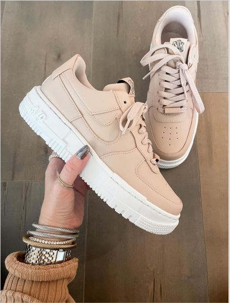 Nike sneakers blush sneakers Air Force 1 sneakers size up 1/2 size if in between sizes winter sneakers spring sneakers fitness athleisure 

#LTKfit #LTKshoecrush