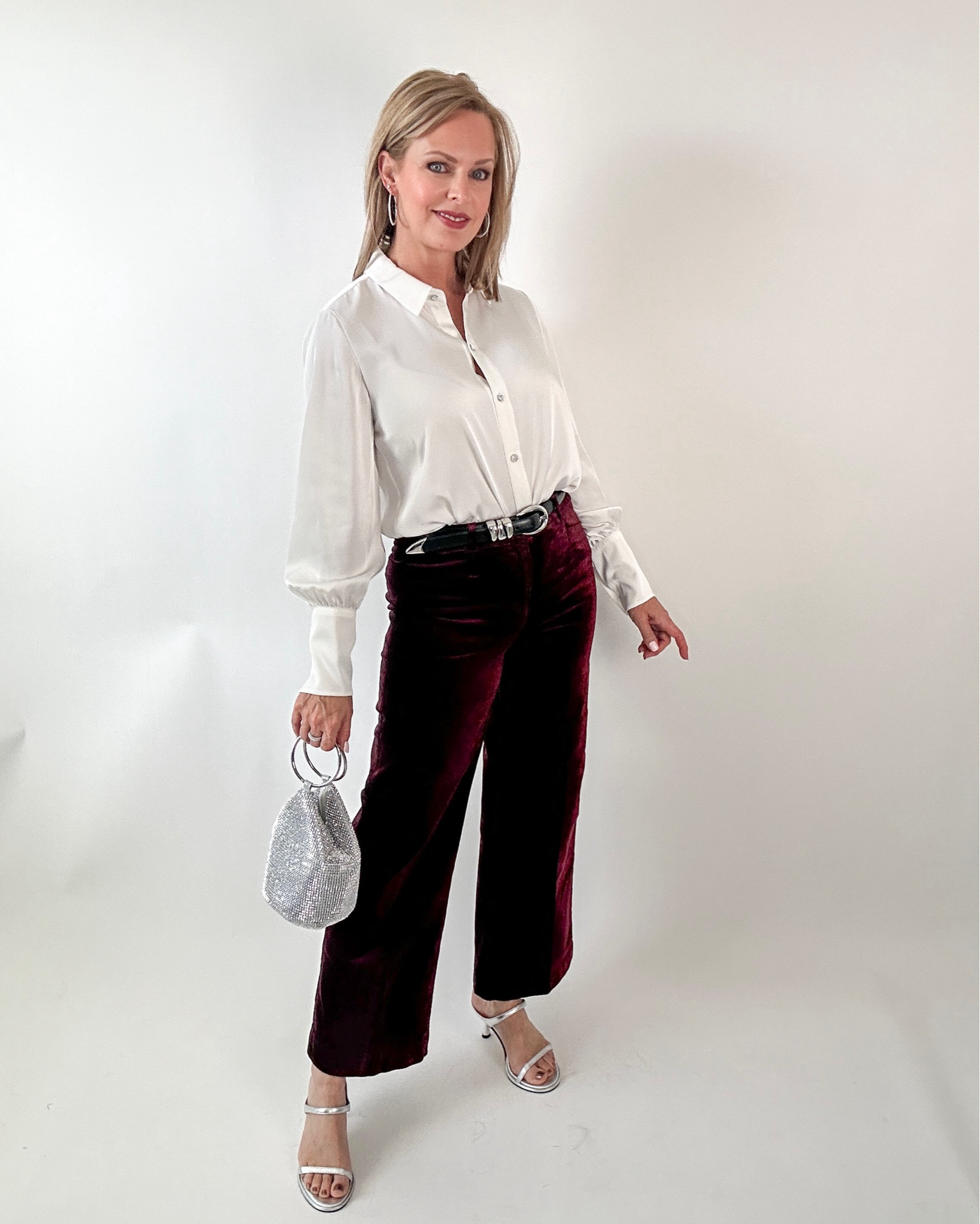 It’s VELVET season! Paige went and designed a soft flattering pant in a gorgeous deep oxblood shade. Mix up textures and add a satin button-up, a crystal mesh bag and metallic sandals! This feels perfect for a holiday gathering or a fun lunch date, perhaps! 

#LTKParties #LTKHoliday #LTKStyleTip