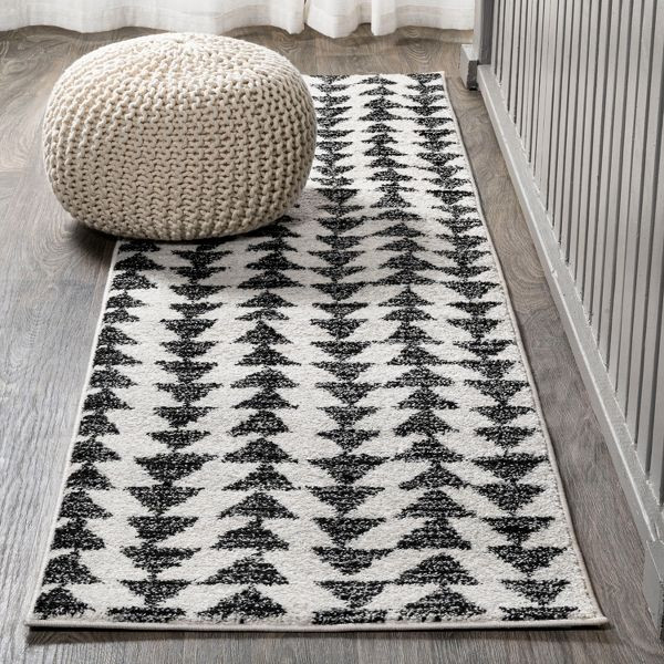 Aisha Moroccan Triangle Geometric Indoor Area Rug - JONATHAN Y | Target