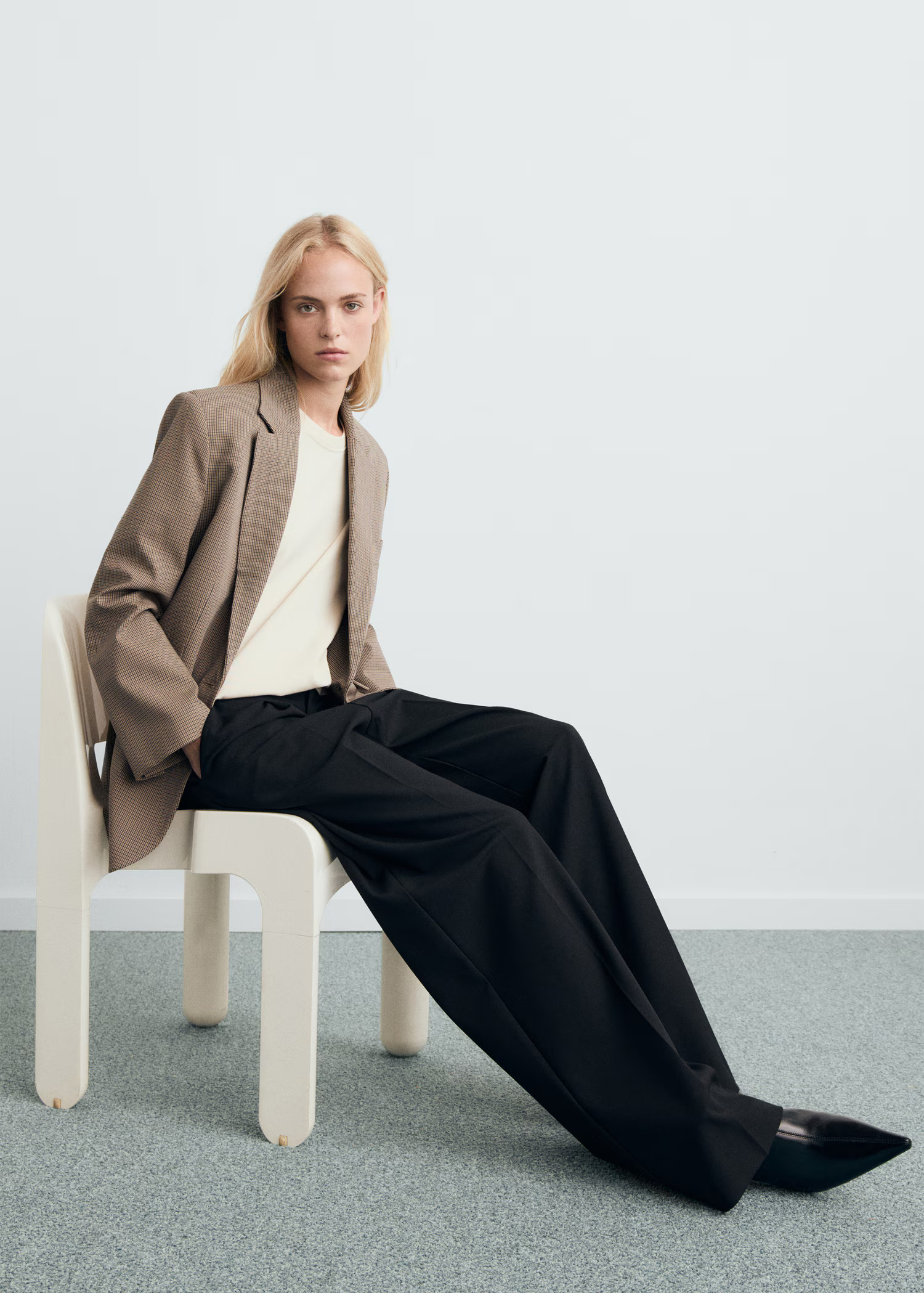 Straight blazer with flap pockets - Women | MANGO USA | Mango (US/MX/AU)