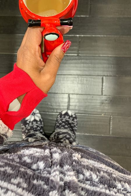 Coffee and comfy pajamas. These onesies pajamas from pajamagram are amazing. So many amazing features like removable feet. Soft, cozy, comfy!! #Pajamas #Onesies #Pajamagram #CoffeeandPJS #Comfy 