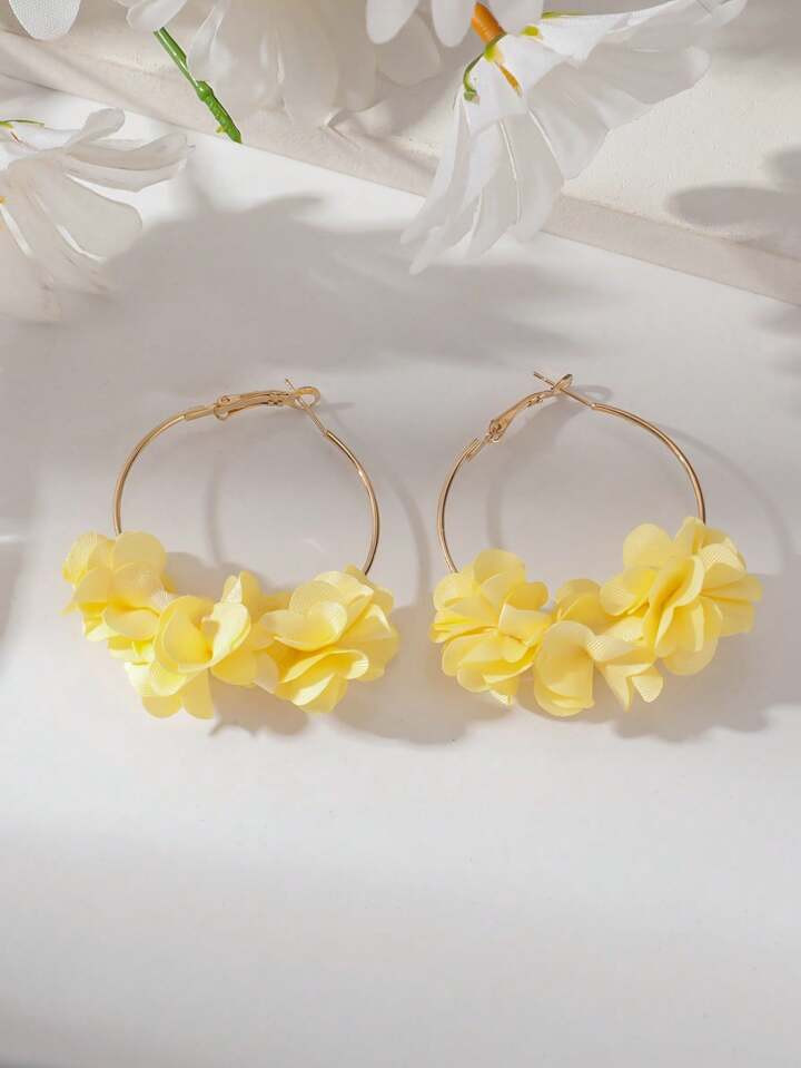 1 paar handgemaakte modieuze en elegante kunststof bloembal legering oorbellen met zomervakanties... | SHEIN