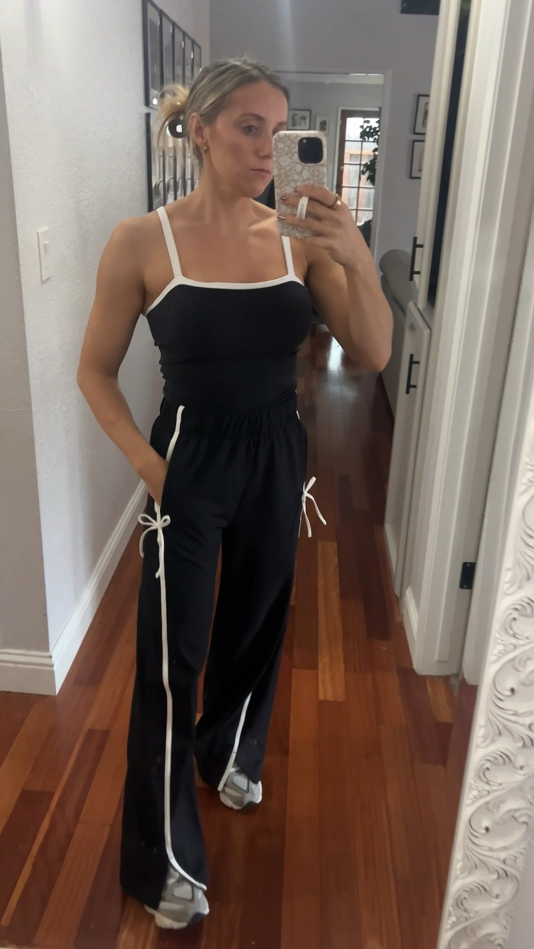  XS in pants 

#LTKmomlife #LTKActive #LTKfitnessgoals