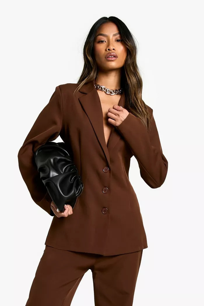 Woven Plunge Shaped Waist Blazer | boohoo (US & Canada)