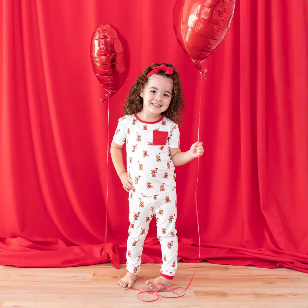 Short Sleeve with Pants Pajamas in Bear Hearts | Kyte Baby