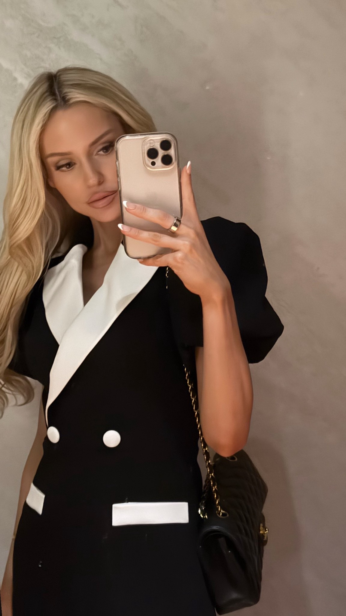 Black mini short sleeve dress 

#LTKaustralia #LTKdresses #LTKsummer