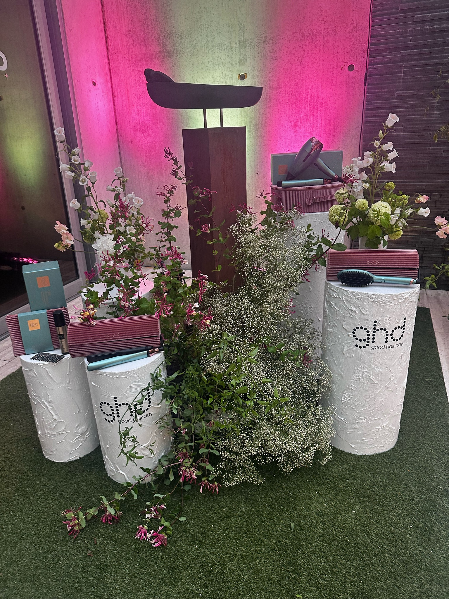 Ghd dreamland perfect holiday gift! 

#LTKHoliday #LTKGiftGuide