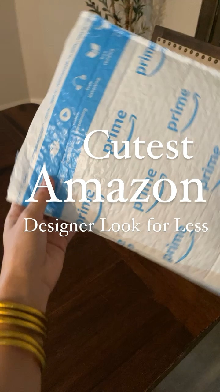 Like and comment “BRACELETS” to have all links sent directly to your messages. Okkkkkk I have the original of these and the amazon are spot on. So many cute variations and color combos ✨ 
.
#amazonfashion #amazonfinds #founditonamazon #amazonprime #bracelet #braceletstacks 

#LTKstyletip #LTKfindsunder50 #LTKsalealert